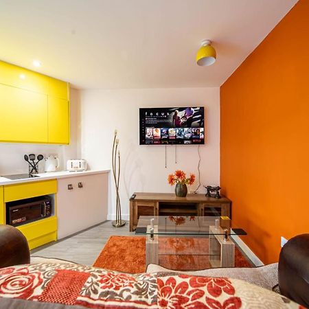 Corner Studio Apartment In Sheffield Exterior foto